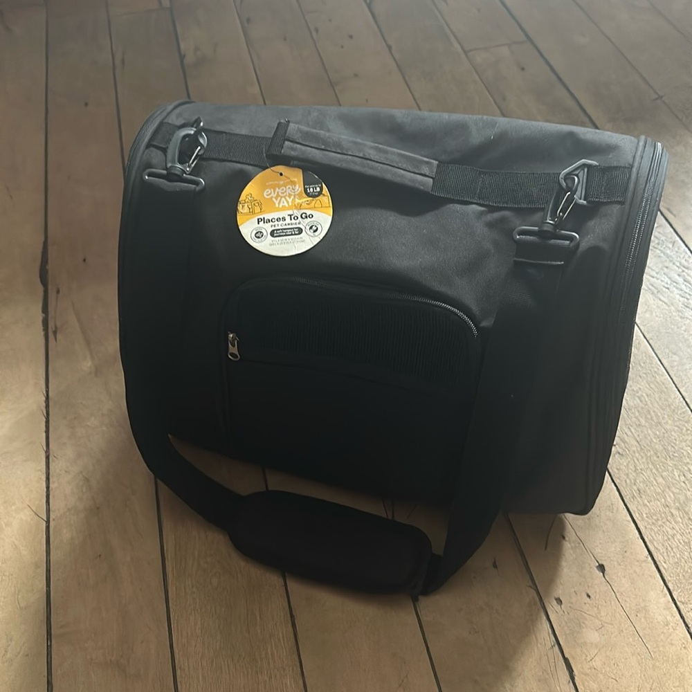 Pet carrier. “Places To Go” Up to 16 lbs.